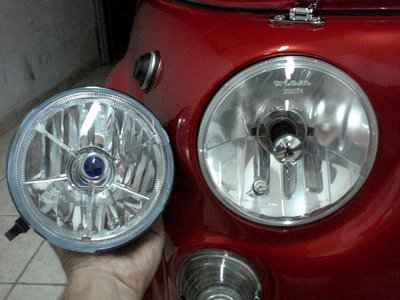 Faro a led e faro Vespa....No comment...